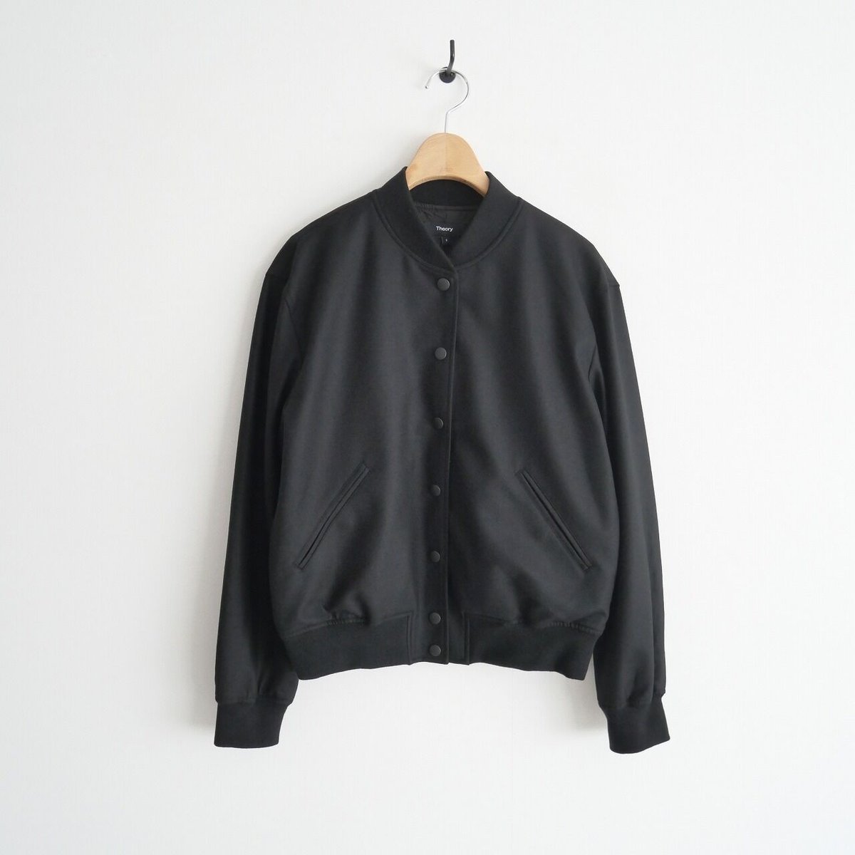 theoryセオリーSleek Saxony Varsityジャケット新品タグ付