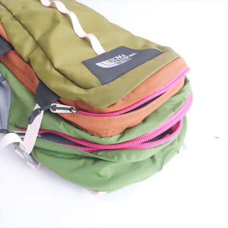 継続販売品 / THE NORTH FACE / HOT SHOT CL　※カスタムカラー / NM72006BM / 2507-0966