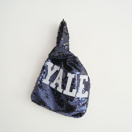 2024・人気完売品 / 未使用 / FRAMeWORK別注 / BALMY DAYS / YALEスパンコールバッグ / 24092230005230 / 2506-0527