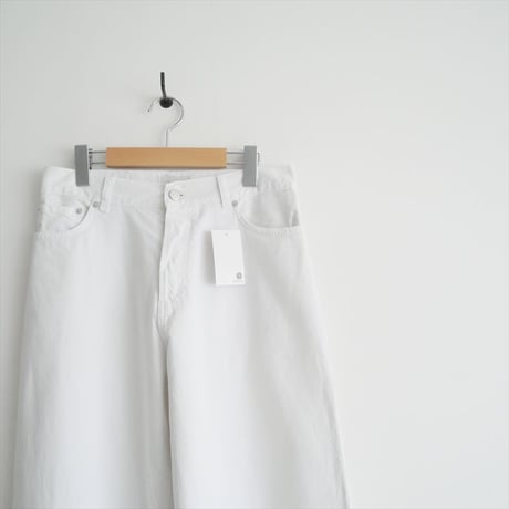 2024・人気完売品 / AP STUDIO購入品 / HAIKURE / BETHANY White denim / 24030587002330 / 2503-1009