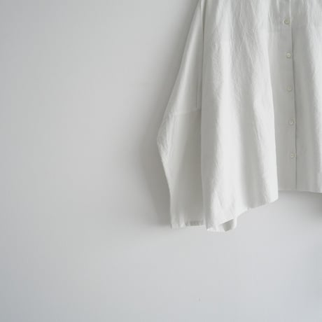 2022 / humoresque / STAND COLLAR BLOUSE - SMOKE WHITE / HA2203A / 2311-2049