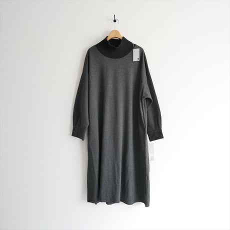 2024AW / 未使用 / conges payes / リブタートルワンピース / B0144RUA212 / 2511-1236