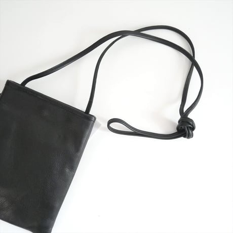 継続販売品 / Yammart / flat shoulder bag (black) / 2408-1025
