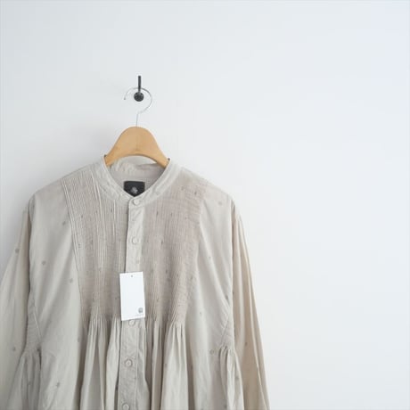 2024AW / maison de soil / COTTON DOT FLOWER PRINT PINTUCK ブラウス / INMDS24711D / 2506-0434