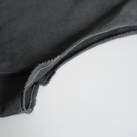 2024・人気完売品 / L'Appartement購入品 / PLEASURES / ONYX SLEEVELESS TEE / 24070570000830 / 2506-0280