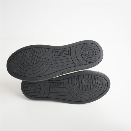 継続販売品 / AUTRY / MEDALIST LOW / 2410-0823