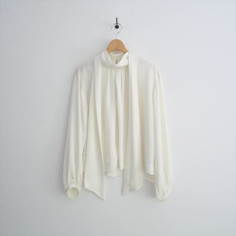 継続販売品 / M7days / 2WAY艶ボウタイブラウス / N54-84983 / 2509-0068