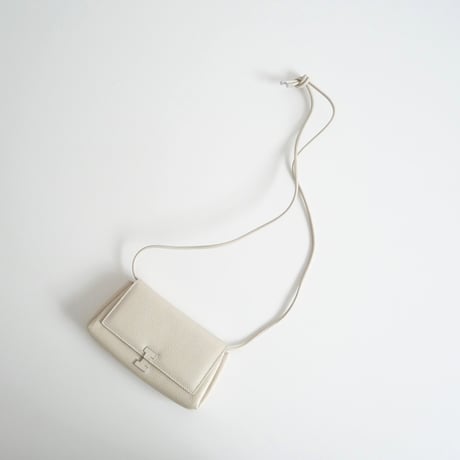 2021 / IACUCCI / アバ ウォレットショルダー CERVO / AVA-4233 / 2403-2085