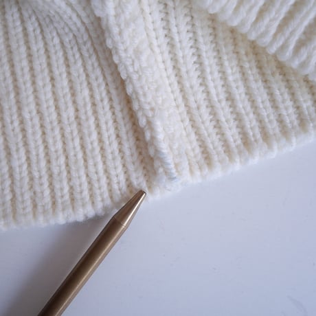 2023AW / GALERIE VIE / ファインウーステッド タートルネックプルオーバー / 23023402308 / 2401-0085