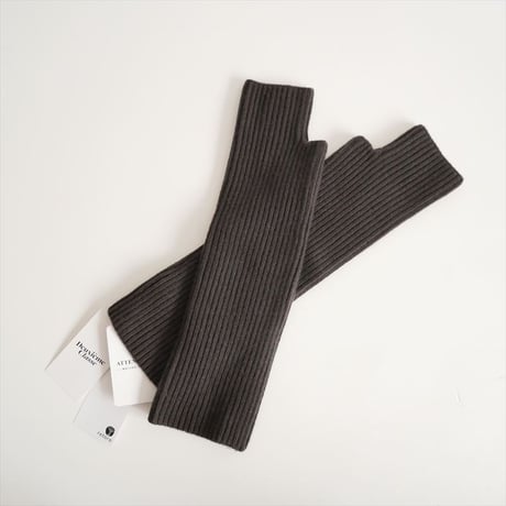 2024AW / 未使用 / DEUXIEME CLASSE / Cashmere アームウォーマー / 24090500803030 / 2601-2056