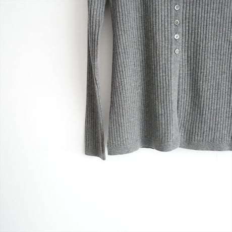 2025AW今季・人気完売品 / 未使用 / L'Appartement / RIB KNIT with BUTTON / 25080560716030 / 2512-2018