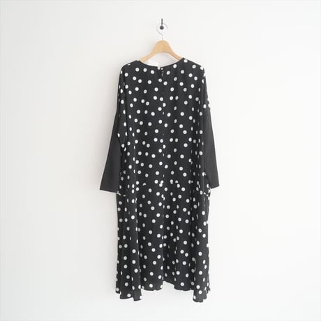2025・人気完売品 / 未使用 / BEARDSLEY / ドットミディワンピース / BEZ1051209A0006 / 2507-0195