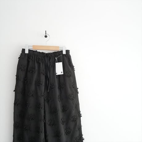 2026SS今季・人気完売色 / SPICK&SPAN購入 / crinkle crinkle crinkle sheer  3D embroidery  pants  / 2605-0947