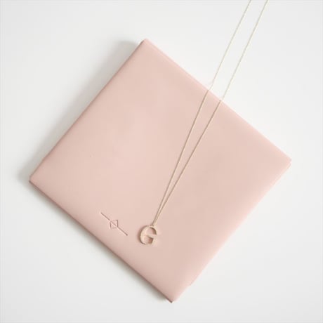 継続販売品 / GABRIELA ARTIGAS / ALPHABET WITH WHITE PAVE DIAMONDS NECKLACE / 2407-0075