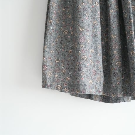 2022 / SOIL / 40'S POPLIN FLOWER PRINT GATHERED SKIRT / 2405-0927