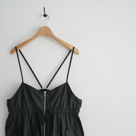 2024SS・人気完売品 / ADAM ET ROPE / 【UVカット】シャイニータフタ撥水ロンパース / GAY04050 / 2505-0593
