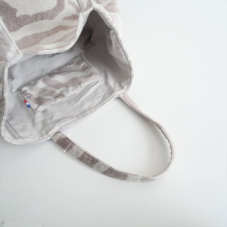 2024・人気完売品 / L'Appartement購入品 / BAZAR ATELIER SABLON / ZEBRA TOTE BAG / 24092570000610 / 2412-0456