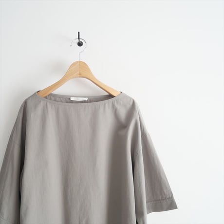 2023SS / GALERIE VIE / コンパクトコットンツイル ワイドスリーブブラウス / 23013101302 / 2406-0487