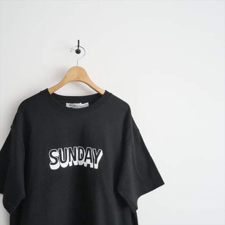 2024SS・人気完売品 / 未使用 / journal standard luxe / SUNDAY プリントT / 24070440045020 / 2505-0112