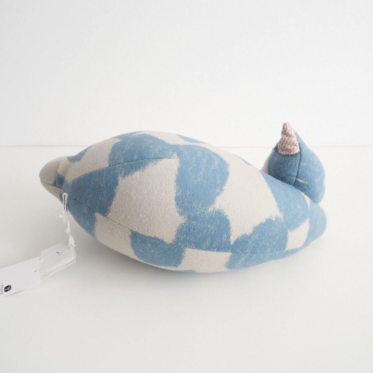 ミナペルホネン mina perhonen ねっこnecco（necco cushion発売