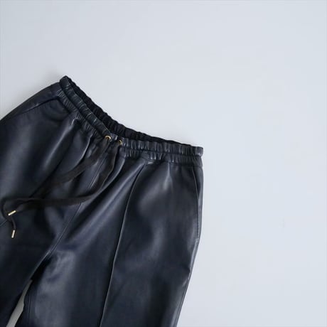 2024AW / Drawer / レザーハーフパンツ / 65192991494 / 2511-0913