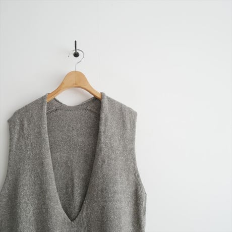 2025SS・人気完売品 / 未使用 / MUSE de Deuxieme Classe / Lily Linen Vネック ベスト / 25080520427010 / 2603-0101