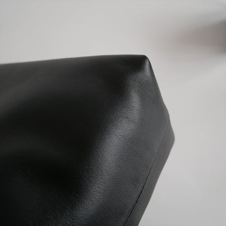 人気完売品 / DEUXIEME CLASSE購入品 / PUNTI. / GRAFT BOX SHLD / 25092510002230 / 2603-0888