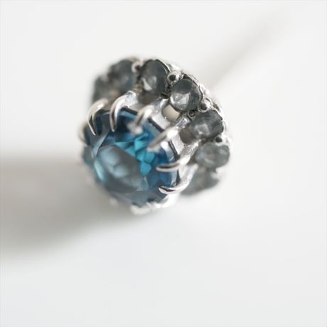 2023 / PARCELLE JEWELRY / ポンポネアンスールピアス 4mm / PAE-52 / 2506-0597