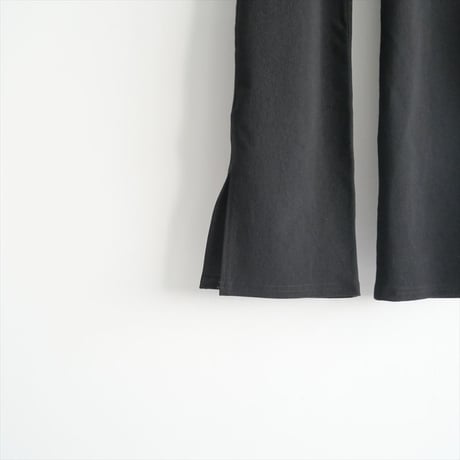 2023 / モデル野沢和香さんのブランド / WE'RTHY / 美脚RIB FLARE LEGGINGS SUPER HIGH RISE / 2404-0533