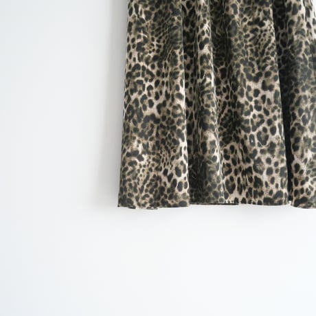 2022 / journal standard luxe / マットサテンレオパ スカート / 22060440002030 / 2402-1060
