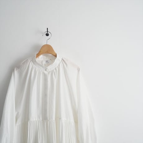 2023 / 1er Arrondissement / プリーツブラウス / B1033AFB017 / 2411-1495