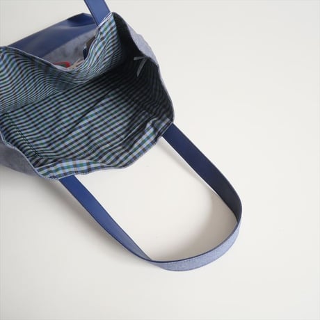 人気完売品 / 未使用 / familiar / 縦型バッグ(マチ付き) / 780932 / 2503-1148