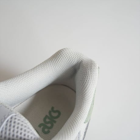 2024SS / emmi別注品 / ASICS / GEL-NYC スニーカー / 1203A383-022 / 2506-0496
