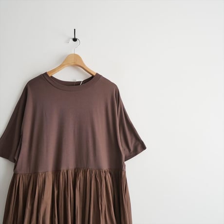 2025SS / 未使用 / conges payes / 2重布帛ドルマンスリーブワンピース / B0152RUA211 / 2512-1191