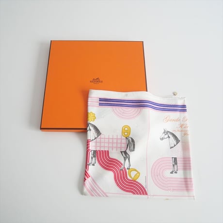 2022 / 新宿高島屋購入品 / HERMES / トライアングル 70 カレ Garde Robe Pop / 2404-2111