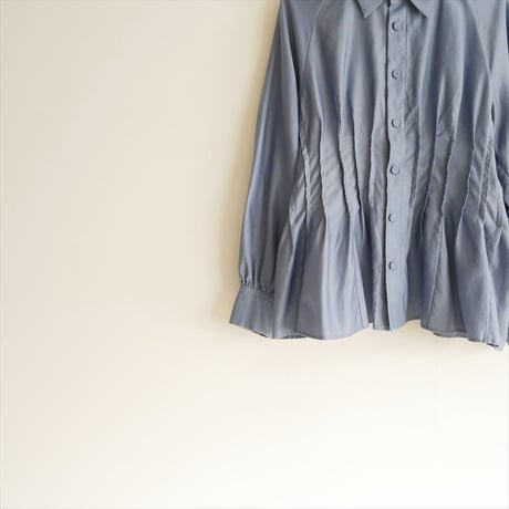 2024AW / CABaN / TOMORROWLAND / コットンサテンモールスキン タックブラウス / 39014401001 / 2511-0520