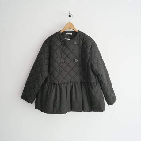 〇2023AW・人気完売品 / yori / ヘムフリルキルトショートコート / YR25-23130AW / 2504-1326