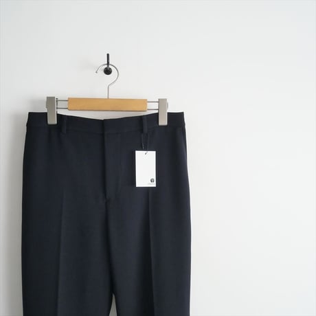 継続販売品 / 未使用 / MACKINTOSH LONDON / ポリエステルバックサテンテーパードパンツ / G5R16304 / 2403-1062