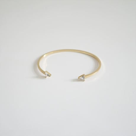 2025・人気完売品 / DEUXIEME CLASSE購入品 / Laaina / TRIANGLE TOPAZ CUFF / 25091510001510 / 2509-0611