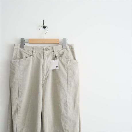 2022 / pas de calais / リサイクルサテンテーパードパンツ / 8627 / 2310-0553