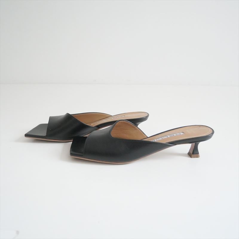 D05370 未使用品 PELLICO ALICE 35 スクエアトゥ サンダル D05370 未使用品 PELLICO ALICE 35 スクエアトゥ サンダル Tube