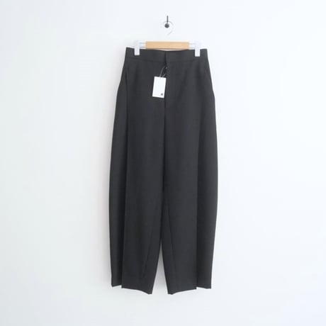2024AW / NOBLE購入品 / ELENI / ウールギャバジンフォルムパンツ / 24030240511040 / 2509-0053