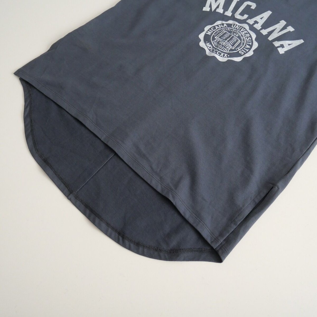 2022 / MICANA / カレッジロゴTシャツ / Americana×MICA&DE 2022 / MICANA / カレッジロゴTシャツ / Americana×MICA&DE