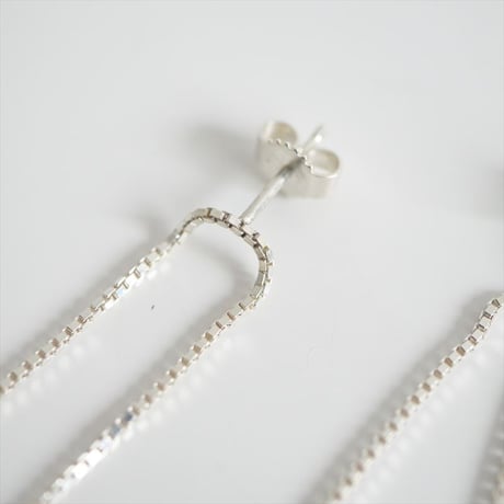 継続販売品 / SASKIA DIEZ / ショートオープンフリンジピアス / 2505-0267