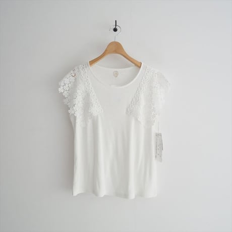 継続販売品 / 未使用 / REI THE LACES CHAMBER / Cベルギーリネン lacyTシャツ / 9067 / 2506-0935