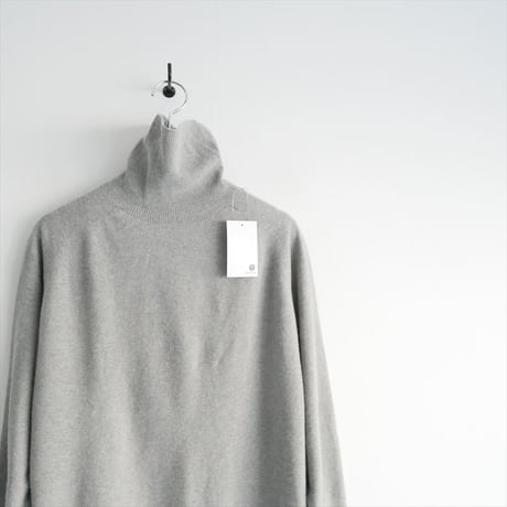 2024AW・人気完売品 / DEUXIEME CLASSE / CAPRI タートルネック プルオーバー / 24080500407030 / 2503-0596