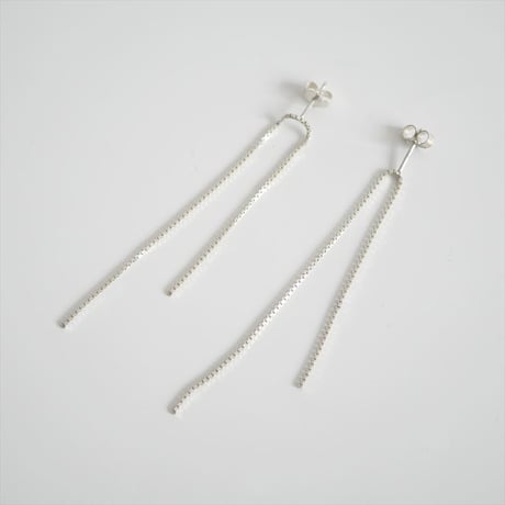 継続販売品 / SASKIA DIEZ / ショートオープンフリンジピアス / 2505-0267