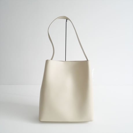 2023SS / L'Appartement購入品 / AESTHER EKME / Tote Bag(Smooth Calfskin) / 23092570103410 / 2405-0583