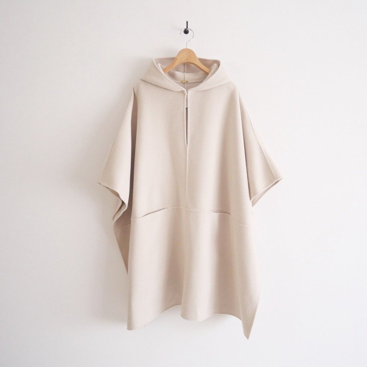 MUSE de Deuxieme Classe *victorianポンチョ MUSE de Deuxieme classe（ミューズデドゥーズィエムクラス）の