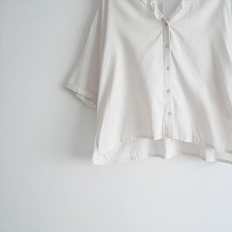 2022 / humoresque / ripple blouse / IS2203b / 2311-2052